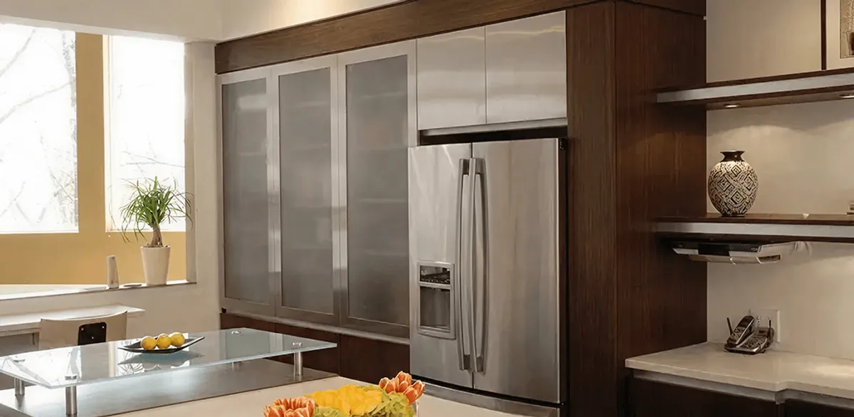 Cabinet door replacement and modern kitchen cabinet upgrade in Long Beach, CA